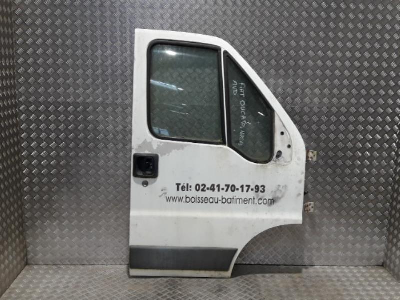 Porte avant droit