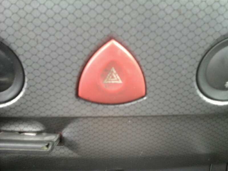 Bouton de warning RENAULT MEGANE II CLASSIC BERLINA Confort Authentique Diesel - 1