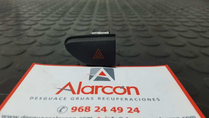 Bouton de warning RENAULT CLIO IV Business Diesel - 1