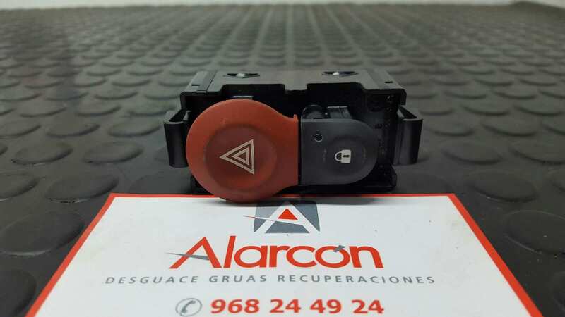 Bouton de warning RENAULT KANGOO Expression Diesel - 1