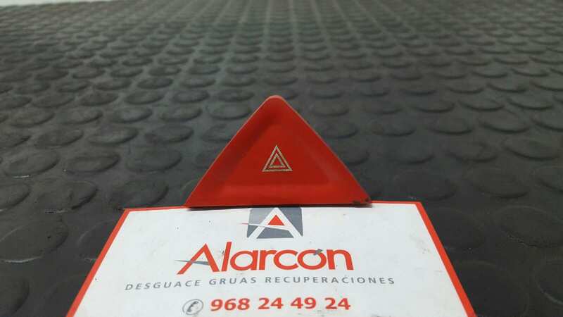 Bouton de warning RENAULT KOLEOS Dynamique Pack1 Diesel - 1