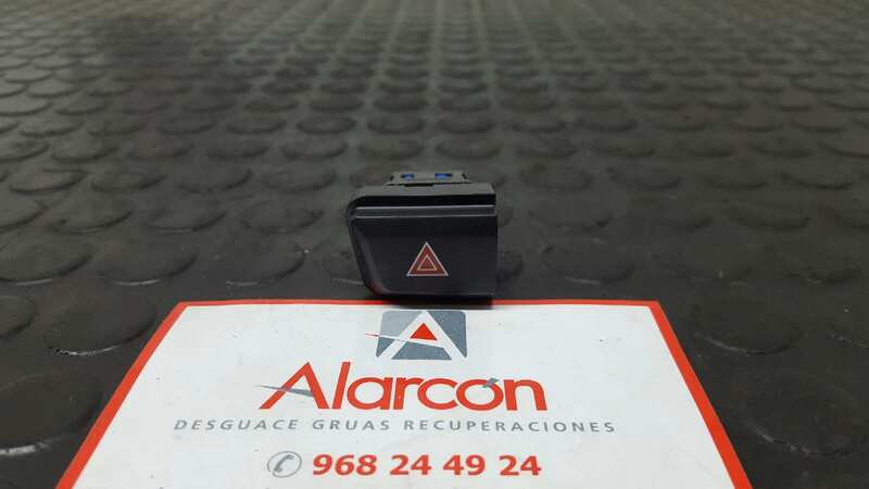 Bouton de warning PEUGEOT 208 Allure Essence - 1