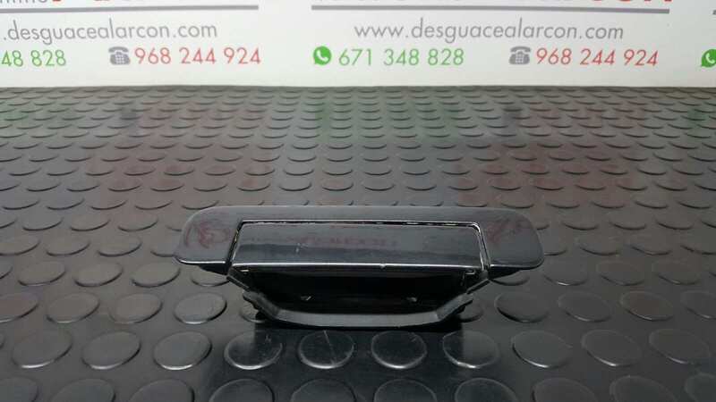 Maniglia portiera posteriore destra AUDI A6 BERLINA (C4) 2.5 TDI Diésel - 1