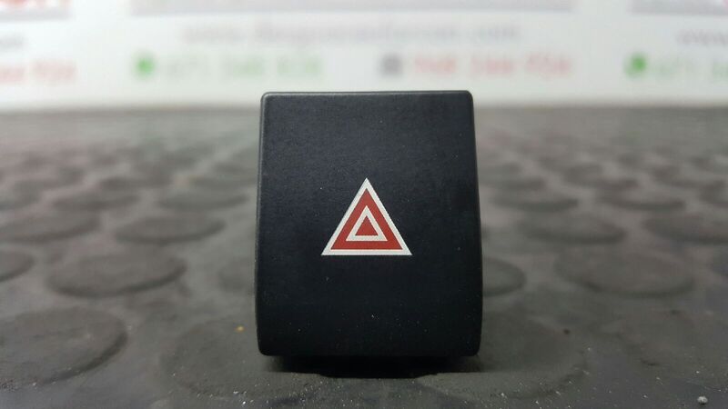 Bouton de warning PEUGEOT 3008 Allure Diesel - 1