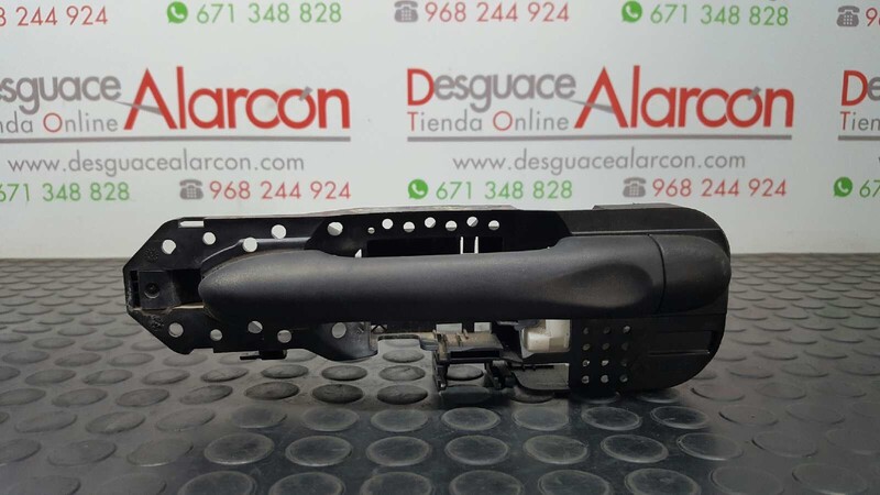 Poignee porte arriere gauche RENAULT MEGANE III SPORT TOURER Dynamique Diesel - 1