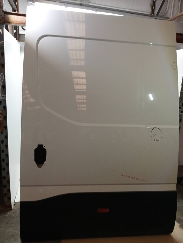 Porte laterale gauche IVECO DAILY CAJA CERRADA Diesel - 1