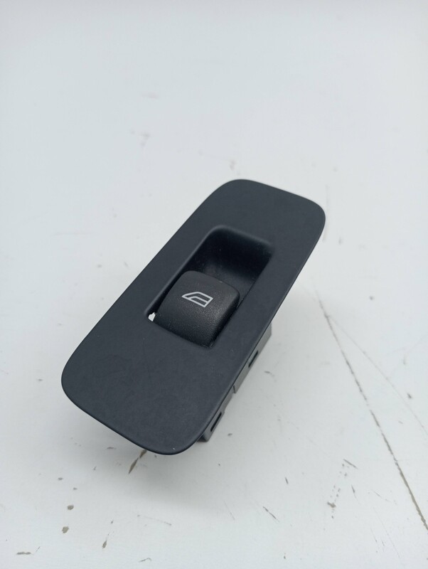 Interruttore lavacristalli posteriore destro VOLVO V40 Kinetic Diésel - 1
