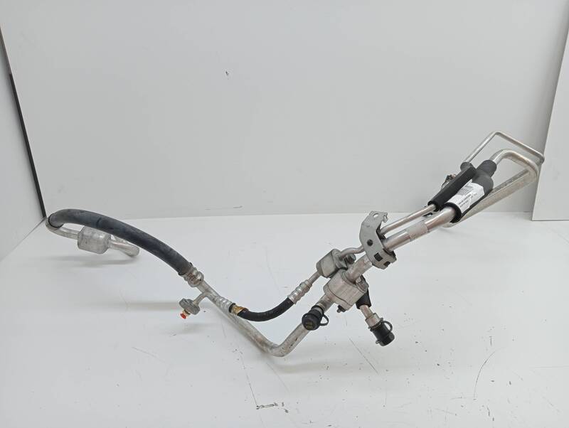 Tuyau de climatisation VOLVO V40 Kinetic Diesel - 1