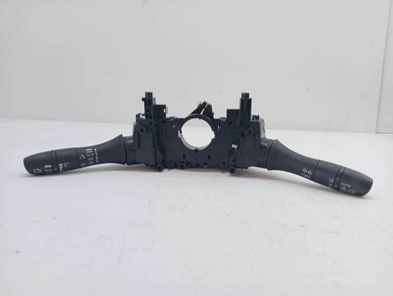 Commande autoradio NISSAN PULSAR (C13) Acenta Diesel - 1
