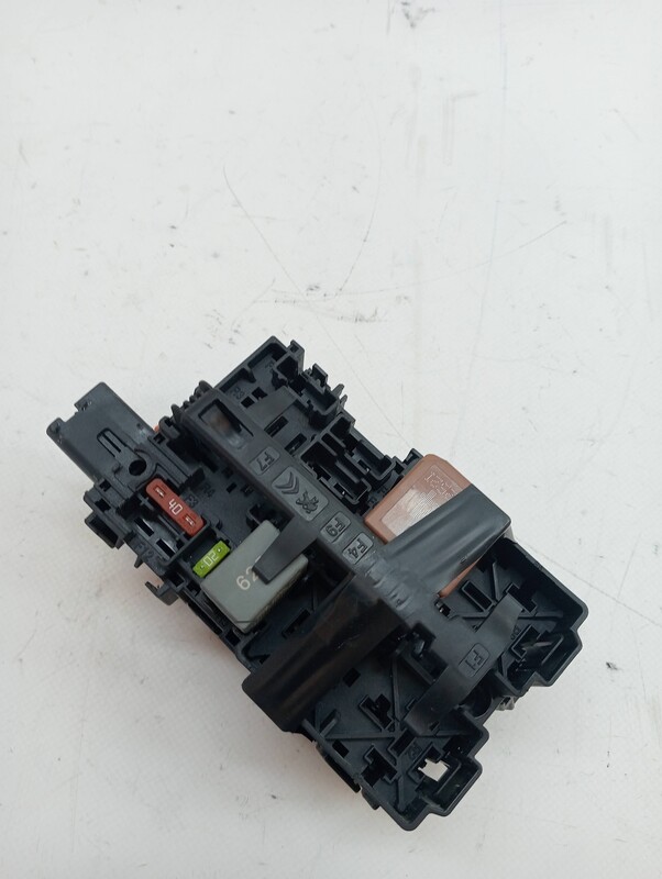 Boitier servitude moteur (BSM) PEUGEOT PARTNER (2022) YHT2-G2F021 Diesel - 1