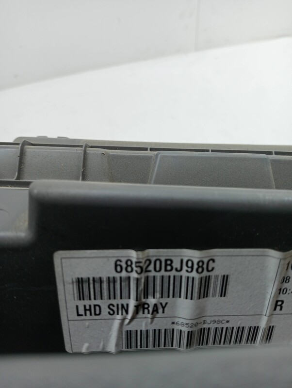 Boite a gants NISSAN NV 200 (M20) Evalia Premium Diesel - 1