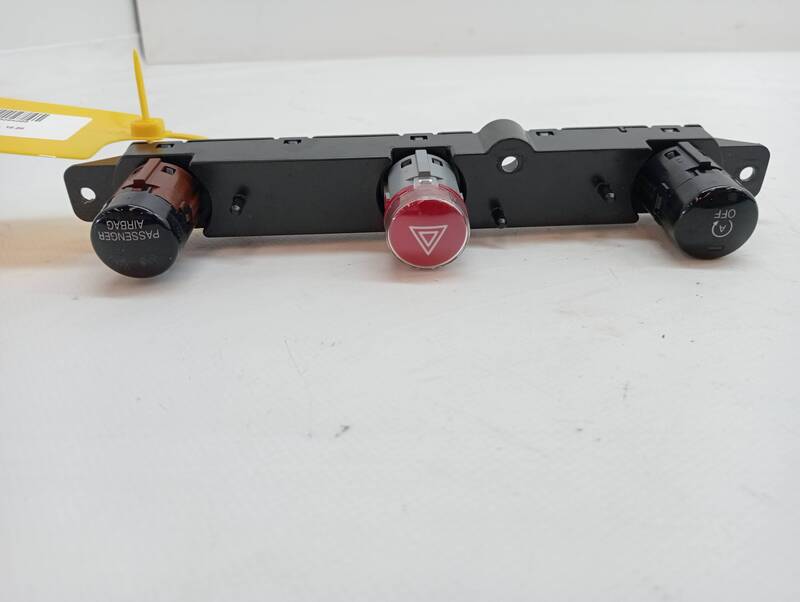 Bouton de warning FIAT 500 X (334) Cross Diesel - 1