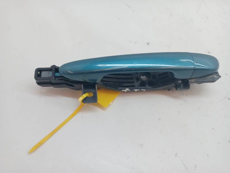 Poignee porte arriere gauche MAZDA 2 LIM. (DE) 1.5 16V CAT Essence - 1