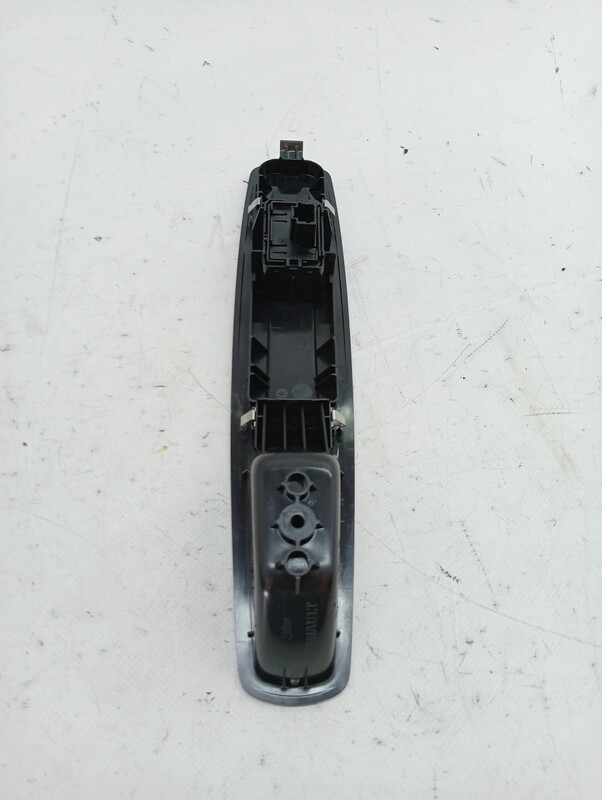 Interruttore lavacristalli anteriore destro RENAULT MEGANE III BERLINA 5 P BOSE Edition Diésel - 1