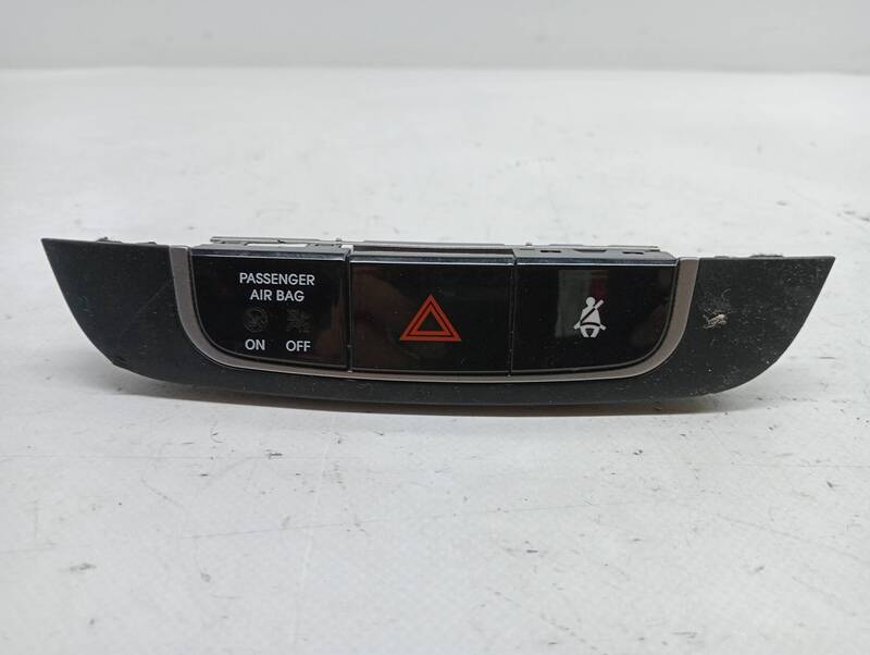 Bouton de warning HYUNDAI IX35 Classic 2WD Diesel - 1