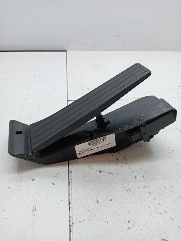 Pedale acceleratore BMW SERIE 1 BERLINA (E81/E87) 118d Diésel - 1