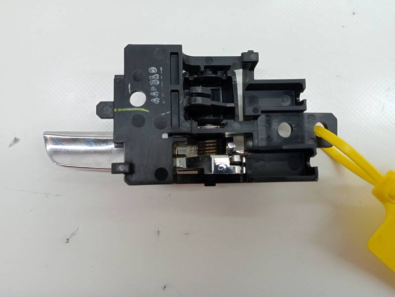 Maniglia interna posteriore sinistra MITSUBISHI ASX (GA0W) 1.6 CAT Gasolina - 1