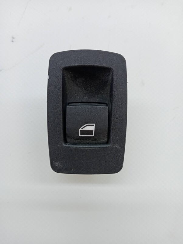 Interruttore lavacristalli posteriore sinistro BMW SERIE 1 LIM. (F20/F21) 118d Diésel - 1