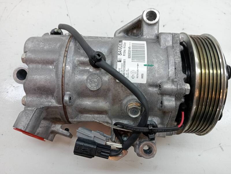 Compresseur clim RENAULT CLIO IV Business Diesel - 1