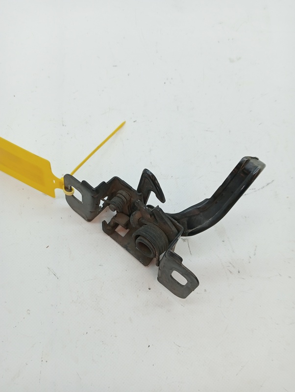 Serrure de capot OPEL ASTRA J LIM. 1.7 CDTI Diesel - 1