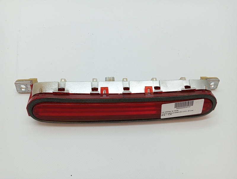 Feu arriere stop central TOYOTA COROLLA VERSO (R1) 2.2 D-4D Luna Diesel - 1