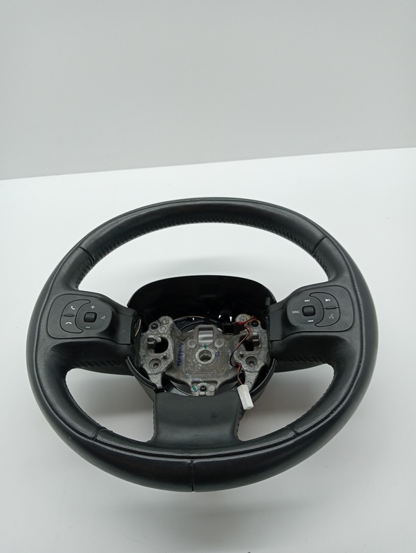 Volant FIAT 500 L (330) 0.9 CAT Essence - 1