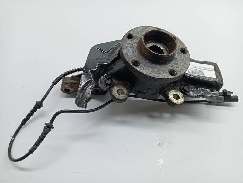 Fusee avant gauche FIAT 500 L (330) 0.9 CAT Essence - 1
