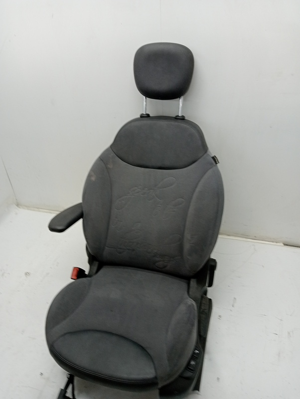 Siege avant gauche FIAT 500 L (330) 0.9 CAT Essence - 1