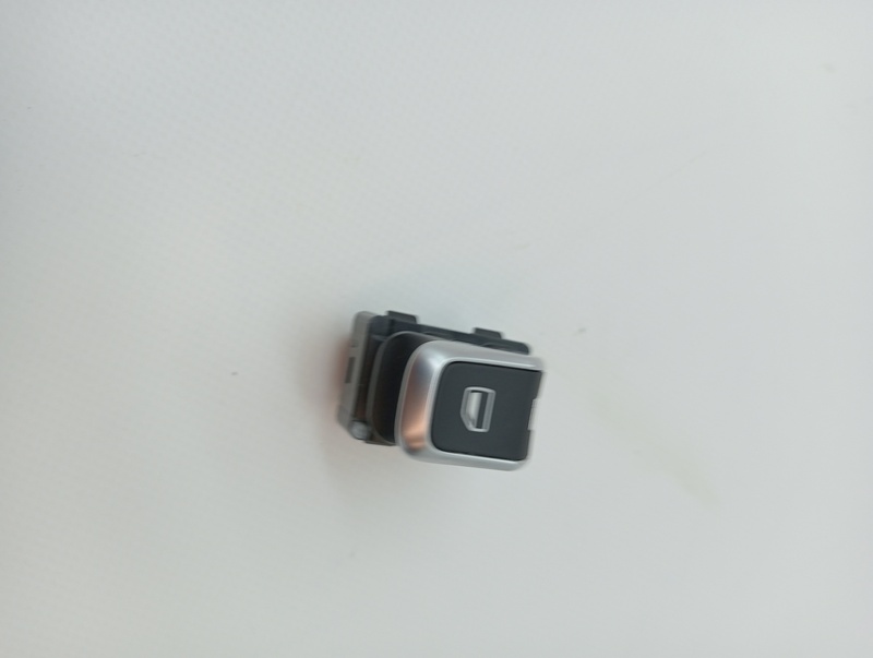 Interruttore lavacristalli posteriore destro AUDI A3 SPORTBACK (8VA) Ambiente Gasolina - 1