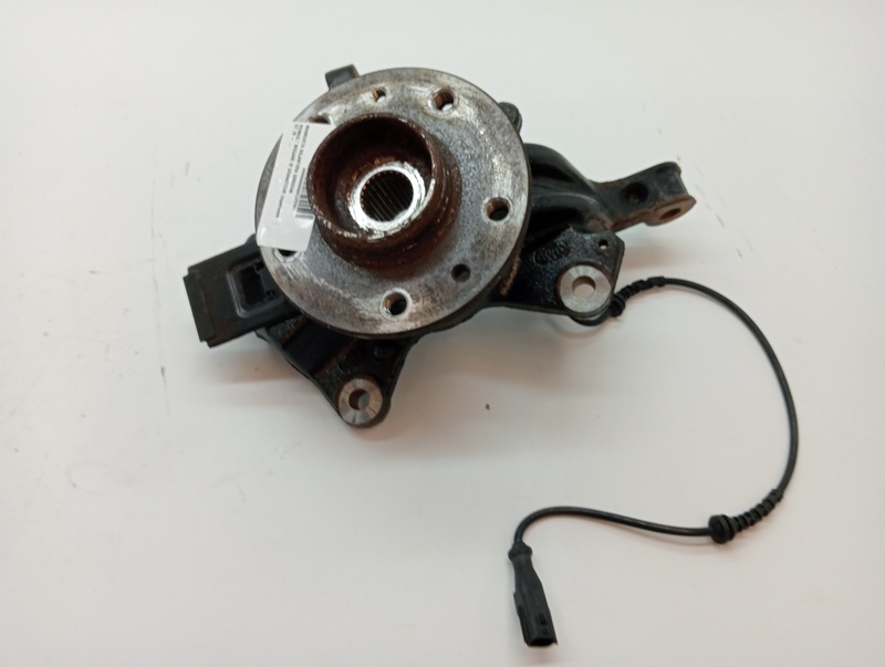 Fusee avant droit RENAULT MEGANE IV GRANDTOUR Experience Diesel - 1