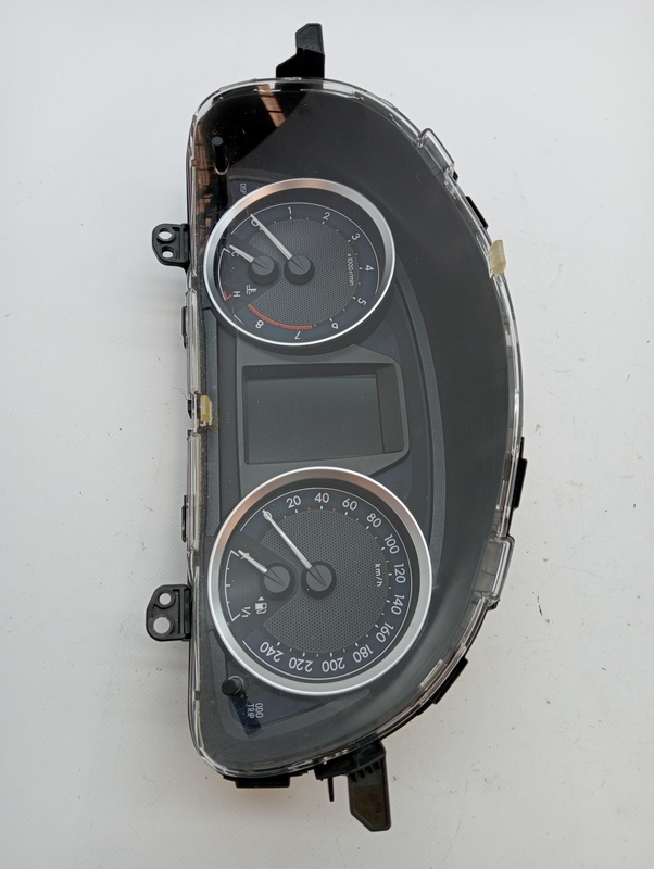 Compteur TOYOTA AURIS TOURING SPORTS (E18) Active Essence - 1