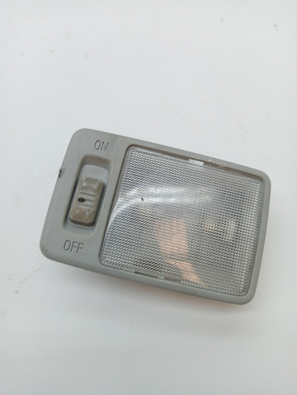 Eclairage de plafonnier TOYOTA AURIS TOURING SPORTS (E18) Active Essence - 1