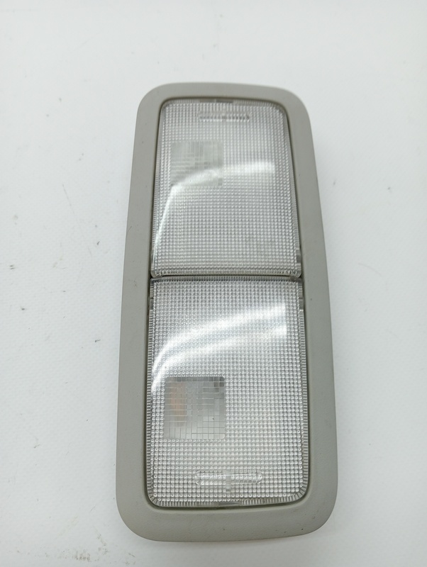 Eclairage de plafonnier TOYOTA AURIS TOURING SPORTS (E18) Active Essence - 1