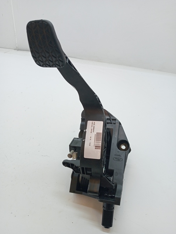 Pedale d'embrayage FORD KA+ Ultimate Essence - 1