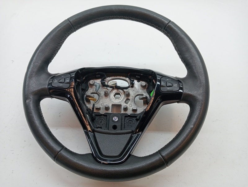 Volant FORD KA+ Ultimate Essence - 1
