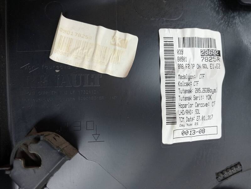 Guarnizione portiera anteriore sinistra RENAULT CLIO IV Authentique Diésel - 1