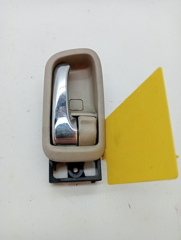 Maniglia interna posteriore destra LEXUS IS200 (GXE10) 2.0 Luxury Gasolina - 1