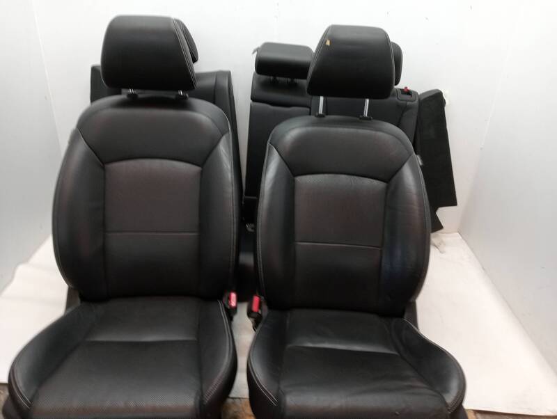 Support siege droit SUZUKI KIZASHI A6B Sport 4x4 Essence - 1