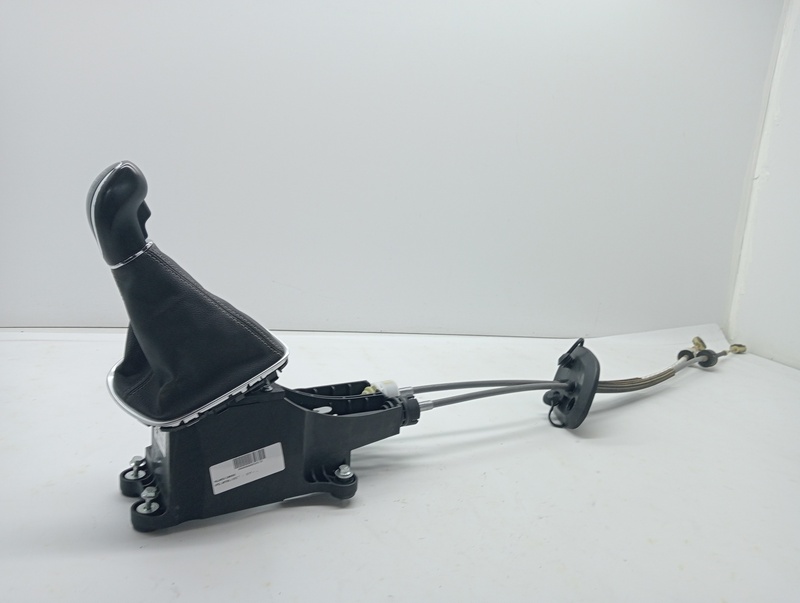 Levier de vitesses OPEL ASTRA J GTC Essence - 1