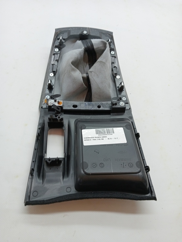 Cuffia leva cambio NISSAN X-TRAIL (T32) 360 Gasolina - 1