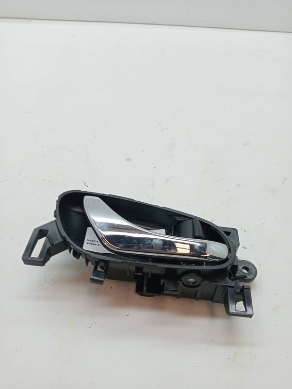 Maniglia interna posteriore destra NISSAN X-TRAIL (T32) 360 Gasolina - 1
