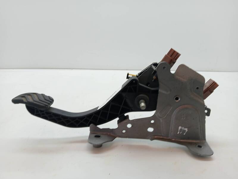 Pedale della frizione NISSAN X-TRAIL (T32) 360 Gasolina - 1