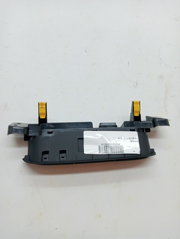 Bouton de warning KIA XCEED Essence - 1