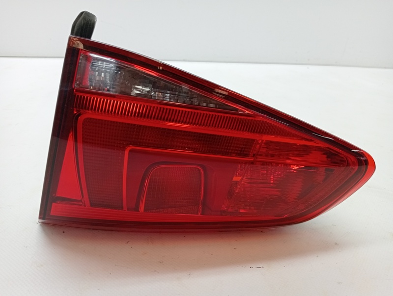 Feu arriere secondaire droit (feux) VOLKSWAGEN GOLF VI VARIANT (AJ5) Sport Diesel - 1