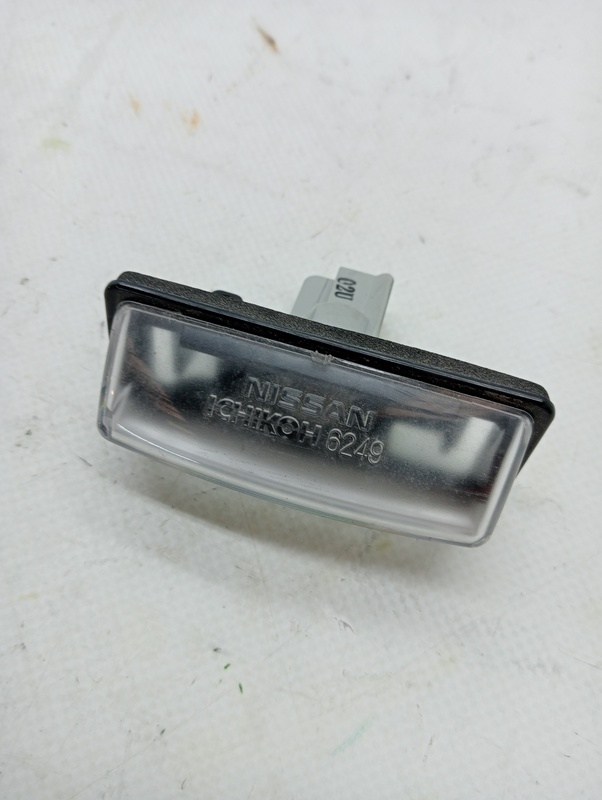 Support de plaque d'immatriculation NISSAN JUKE (F16) Essence - 1