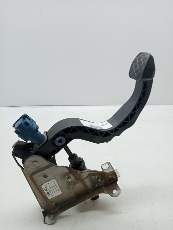 Pedale della frizione SKODA CITIGO E IV (NE1) Gasolina - 1