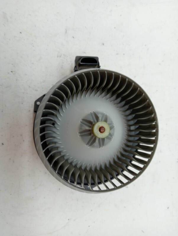 Pulseur d'air FIAT FREEMONT (345) Lounge Diesel - 1