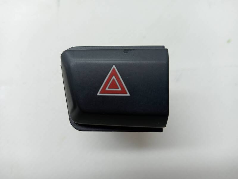 Bouton de warning PEUGEOT 208 Essence - 1