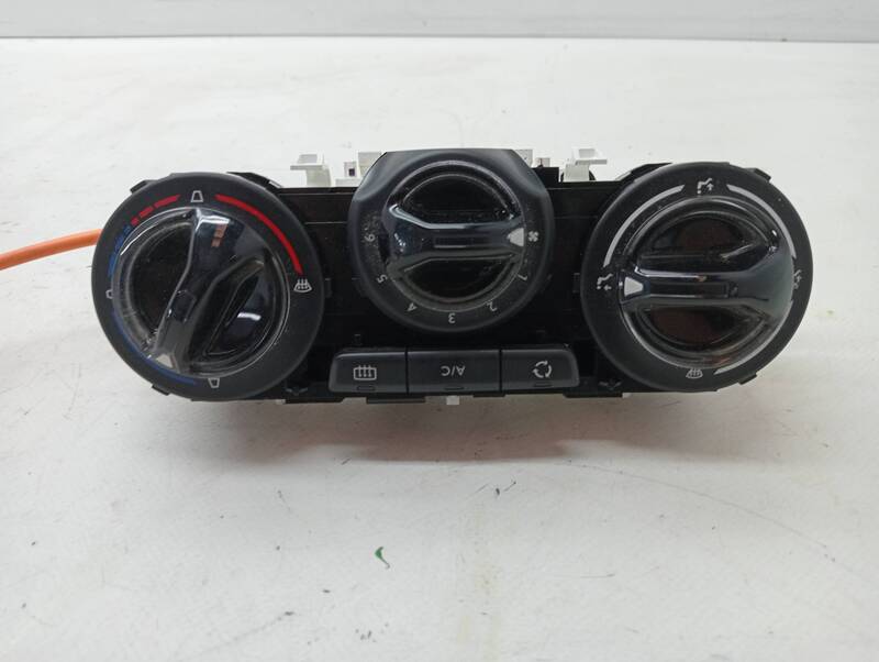 Commande chauffage PEUGEOT 208 Essence - 1