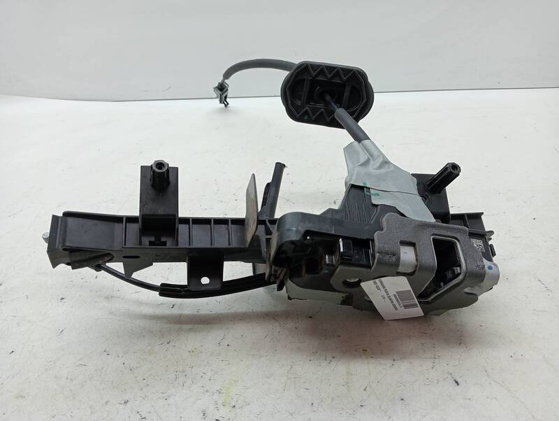 Serrure avant gauche FORD FOCUS Essence - 1